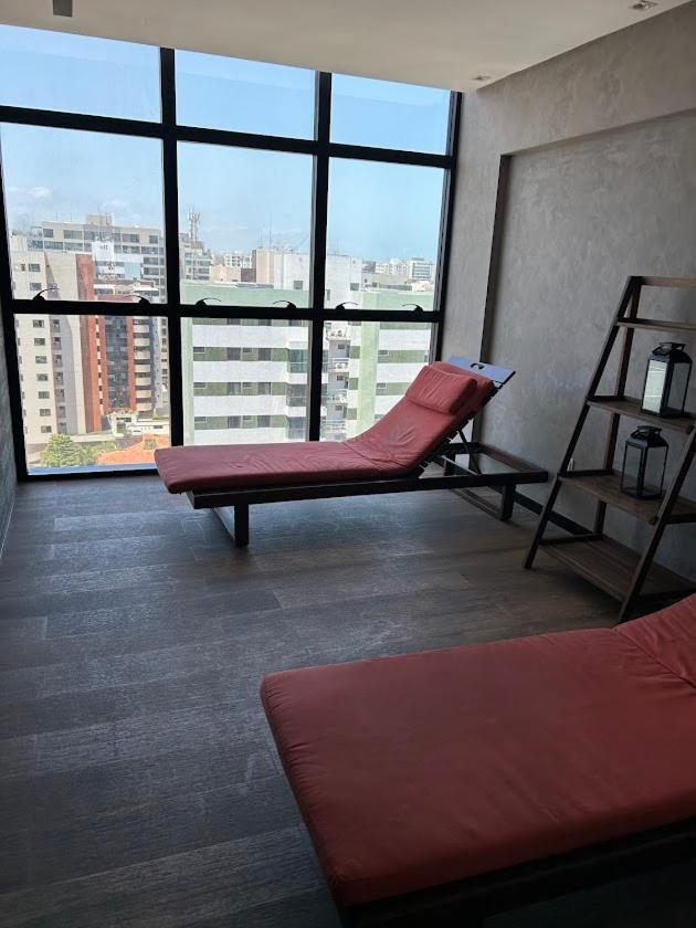 Apartment Time Mar